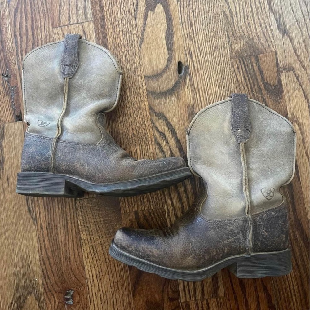 Ariat cowboy boots